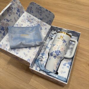 BRAND NEW Stanley x Love Shack Fancy 40 Oz Floral Blue and Gold Tumbler